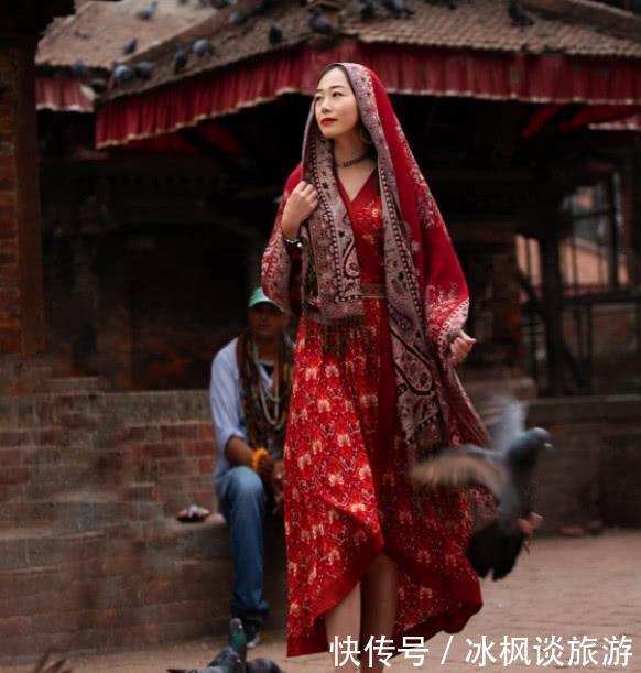 中国有活佛转世,尼泊尔却用这种方式挑选“活女神”,游客惊叹