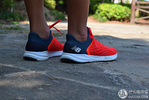轻薄艳之夏跑鞋-New Balance FuelCore 5000跑鞋实测