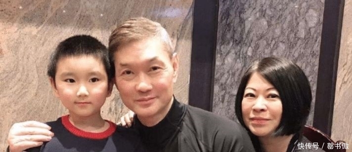 「胳膊」曾打骨折李连杰胳膊,一脚“踢飞”吴京,如今62岁认不出