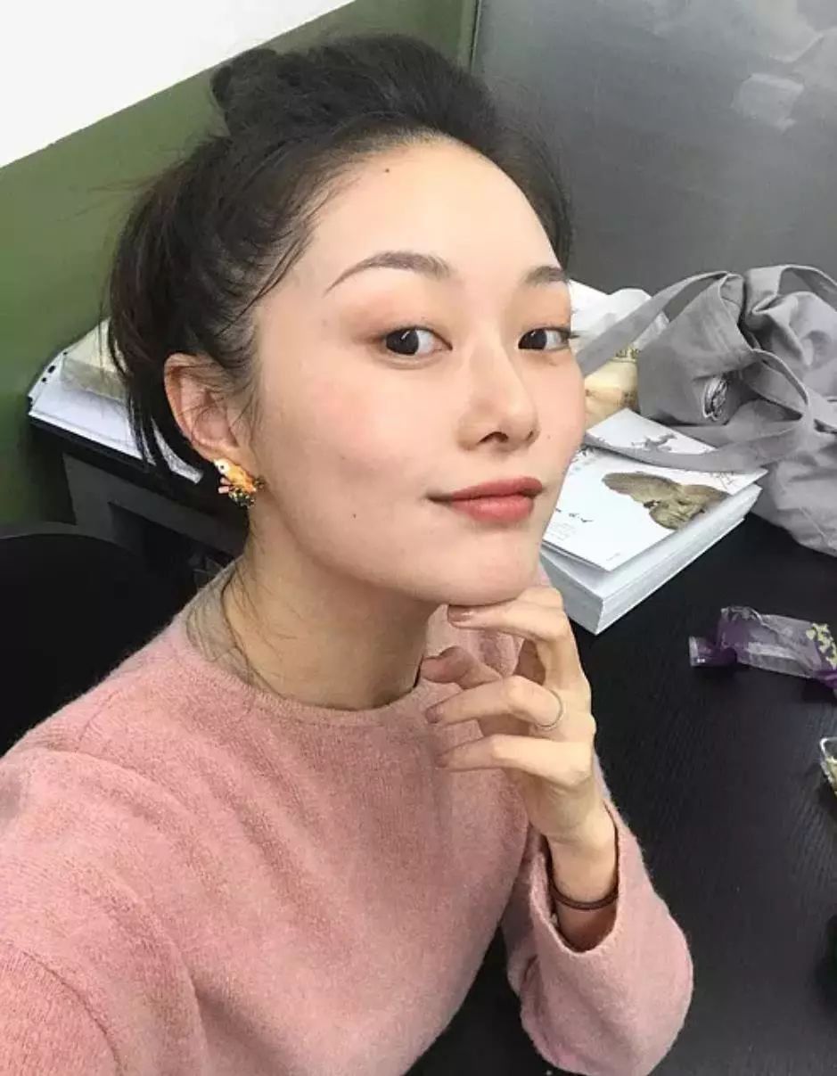 曾经的豆瓣女神变这样了?她炒火的油画妆才是真无敌!