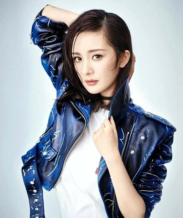 杨幂的5张照片，图2太难看了我也就盯着看了八个小时吧！