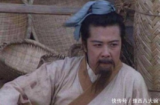  「孔融」四岁让梨的孔融，令刘备曹操都恭恭敬敬，他当时的地位有多高？
