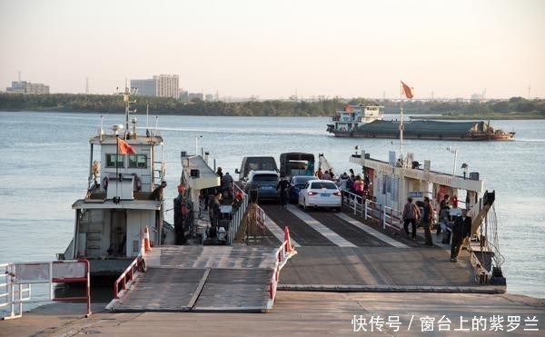  #西南公路渡口#这个不起眼的停航渡口，曾是广东省内最大的乡镇