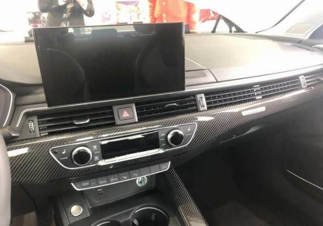  #新款#奥迪新款A4L接受预定 预售30.8万起/4月10日上市