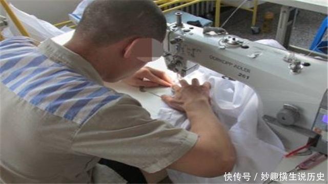  狱警@监狱的空间有限，犯人们在监狱里，是如何度过一二十年的呢