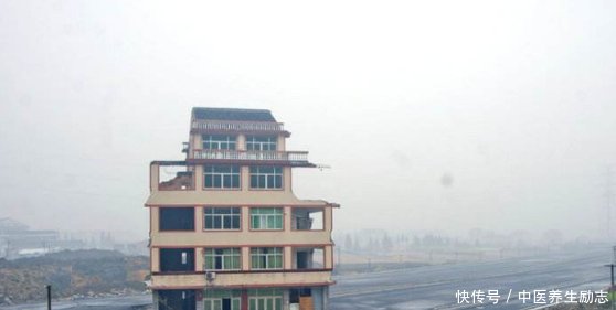 中国最“牛”钉子户，当年给100万不拆，如今分文不值！