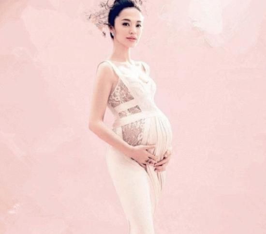 「姚晨」孙俪的孕照,董璇的孕照,看到baby的孕照发现:黄晓明眼里都是爱