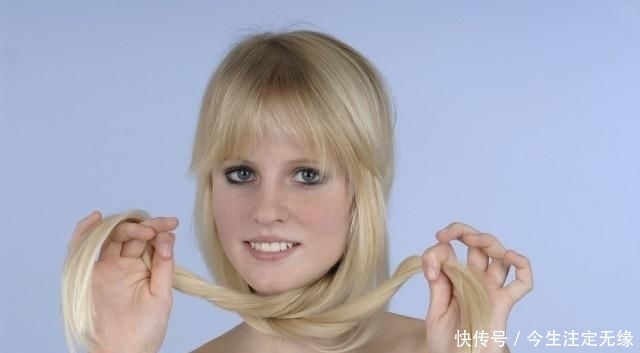 『分泌』头发多油必须每天洗头吗 或许你做不对