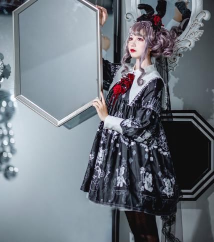 『电梯』lo娘不仅拥有“初恋脸”还是个腿精,换上电梯袜时,腿长太扎心