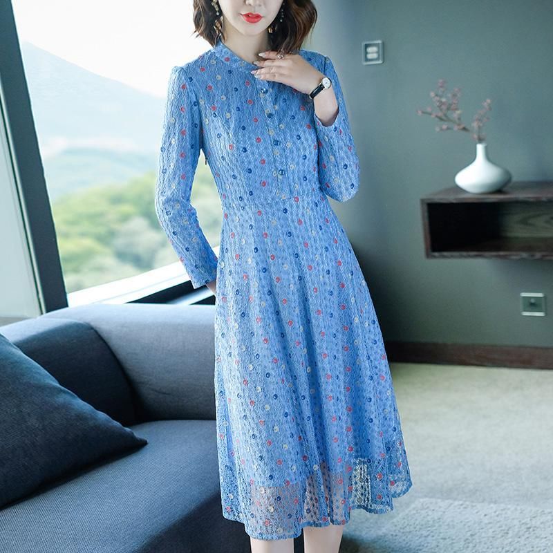 新发现:这“薄款”秋裙，竟比旗袍迷人，比欧货裙还洋气，美极了