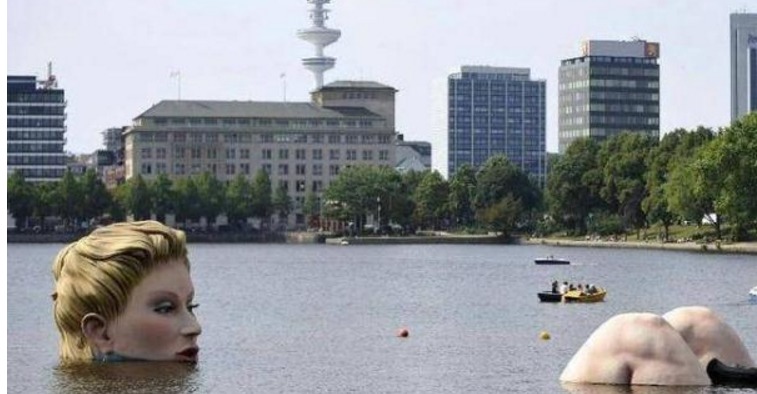 德国湖中突然出现巨型美人鱼，数百人看到又被撤回，是什么情况？