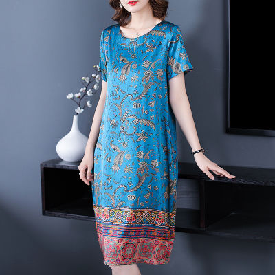 60后女人不要穿的太嫩了，多穿这样子的蚕丝连衣裙，高贵又减龄