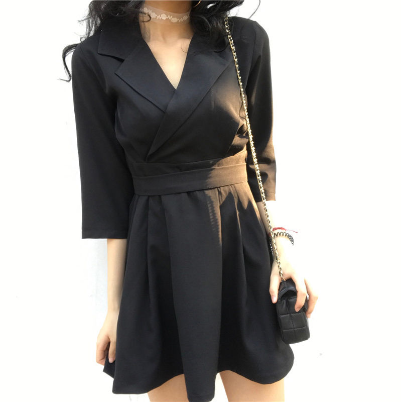 今年流行穿冻龄裙子，比丝袜嫩美，不挑人不变形