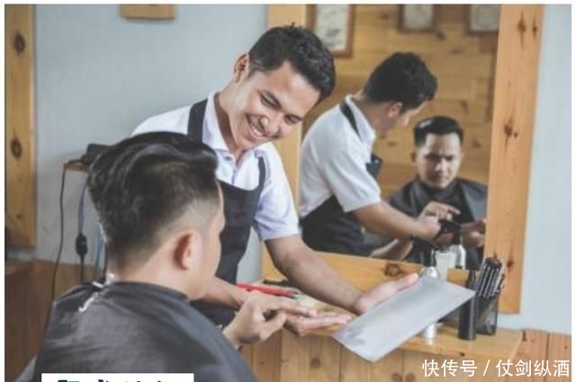 『做出来的发型』理发时应该怎么说?这三句话最好别说,说过的大部分都后悔过