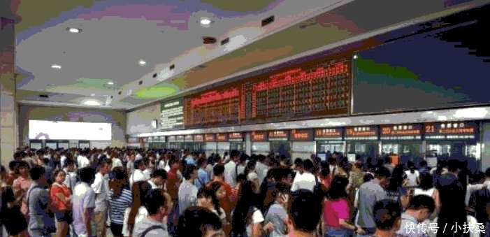 明年起高铁将实现无票乘车, 旅客直呼: 早该如此了