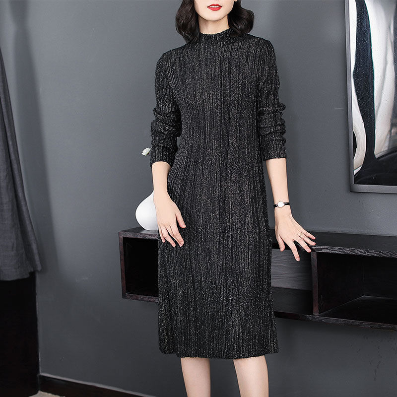 40多岁的女人丢掉妈妈装!现在流行这几款秋裙，美的一愣一愣的