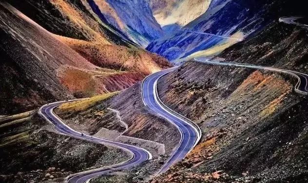 这条用时5天的自驾路线，你能从夏末一直看到初秋