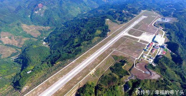  【悬崖】中国最危险的机场，耗资8.5亿削平65座山，建在悬崖之上