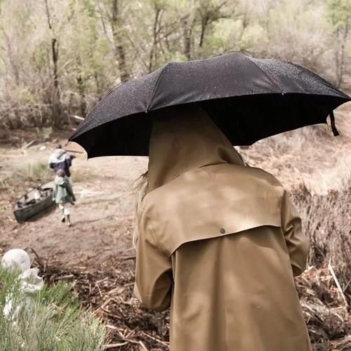  「挡得住」雨伞届的爱马仕，挡得住八级风雨，还凹得出时尚造型！