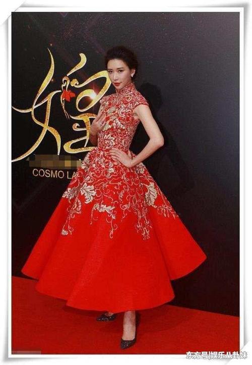 林志玲出席活动，一件旗袍平淡无奇，转身的时候世界都静止了