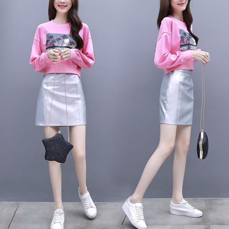 昨天穿这套“女神裙”去同学聚会，男同学看的眼都直了，夸我太美