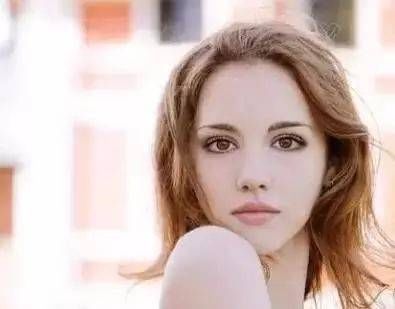 不花钱的“食盐”祛斑法，让你脸上的斑悄悄变淡……