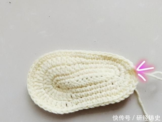 『居家』漂亮的花朵毛线鞋,居家摆设或是孩子穿都是不错的选择