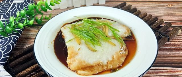 【龙利鱼】这鱼没有鱼刺,清蒸后没腥味,鱼肉鲜嫩,再贵也得买,小孩多吃点