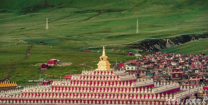 中国最大尼姑庵，共2万多女性在此修行，其中多为20几岁少女