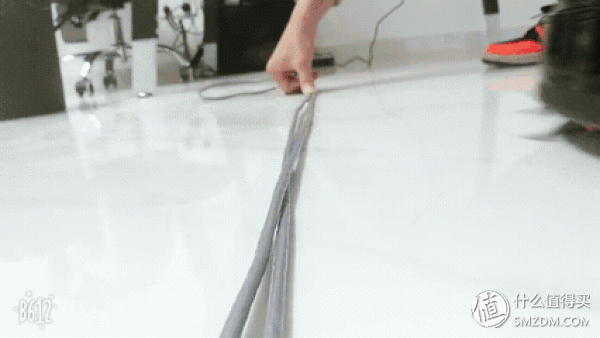 新国货领跑高端家庭清洁市场--美的扫地机器人i5Extra评测