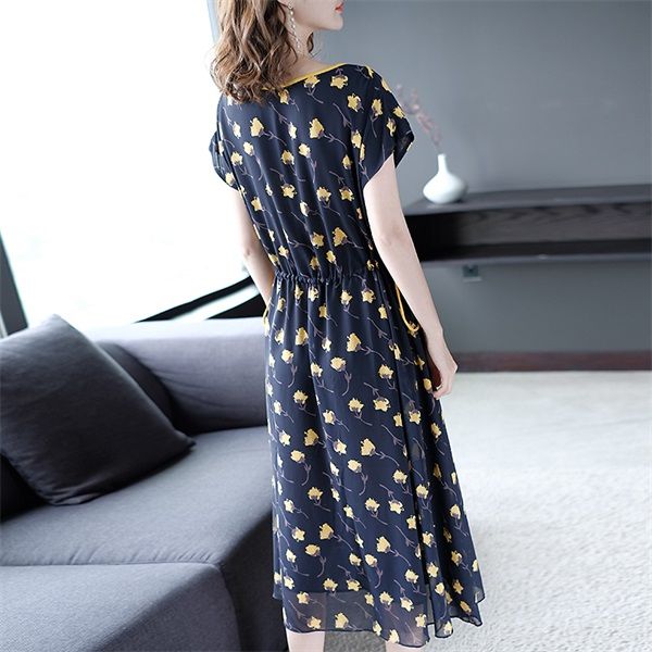 7月份即将上新的碎花连衣裙,显迷人风采,让你轻松拥有别样味道