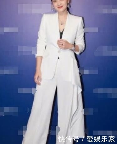 「终于」梅婷终于老了!一笑满脸都是褶子了,化妆后看着还像44岁