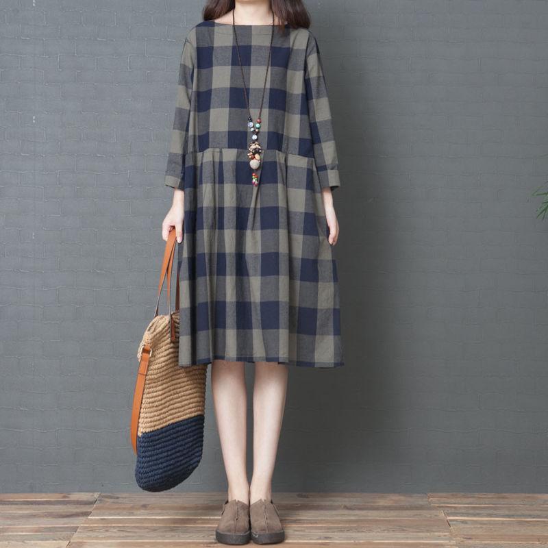 闷热的秋老虎,穿毛衣还太早!不妨试试穿棉麻装,洋气遮肉不显老