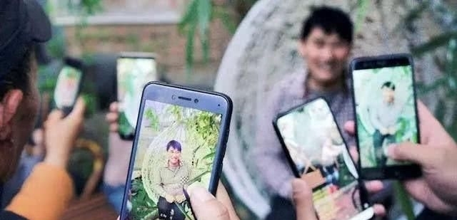  大道@曾获《星光大道》亚军，名气不输大衣哥，走红后却回村种水稻