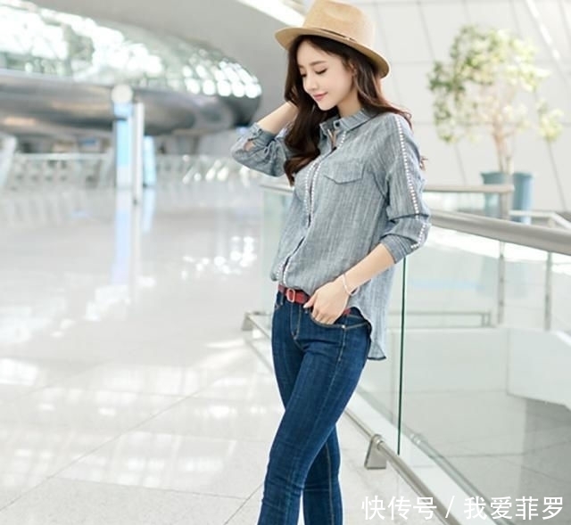  妩媚|长得漂亮,身姿妩媚的牛仔裤美女,大长腿让人羡慕!