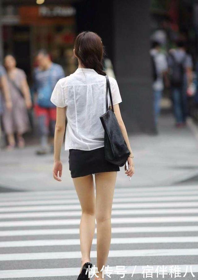  性感■穿黑色短裙的美女，性感身段完全无法抵挡