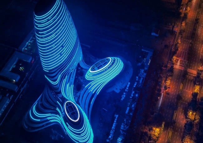 20亿建南宁第一高楼，突破广西新高度，造型奇特成“网红”楼