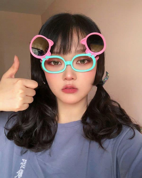  『适合』脸上有这3个“优势”的女生，最适合戴眼镜，难怪追求者爆棚！