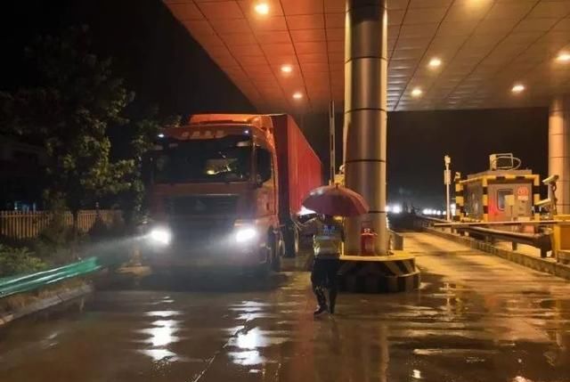 台风今天傍晚再次登陆，山东发“红警”！德州有大雨到暴雨！防汛