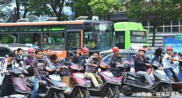 电动车也要交强险了费用曝光之后，百姓原来穷也是一种罪过