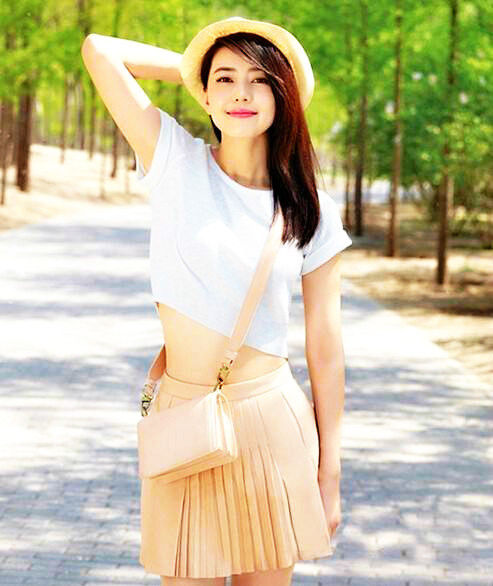 高圆圆参加活动照片流出，眼袋超明显，女神真的不再年轻了?