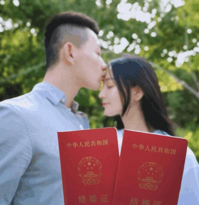 张馨予婚后微博大方秀恩爱！送走爱犬被曝已秘密怀孕？