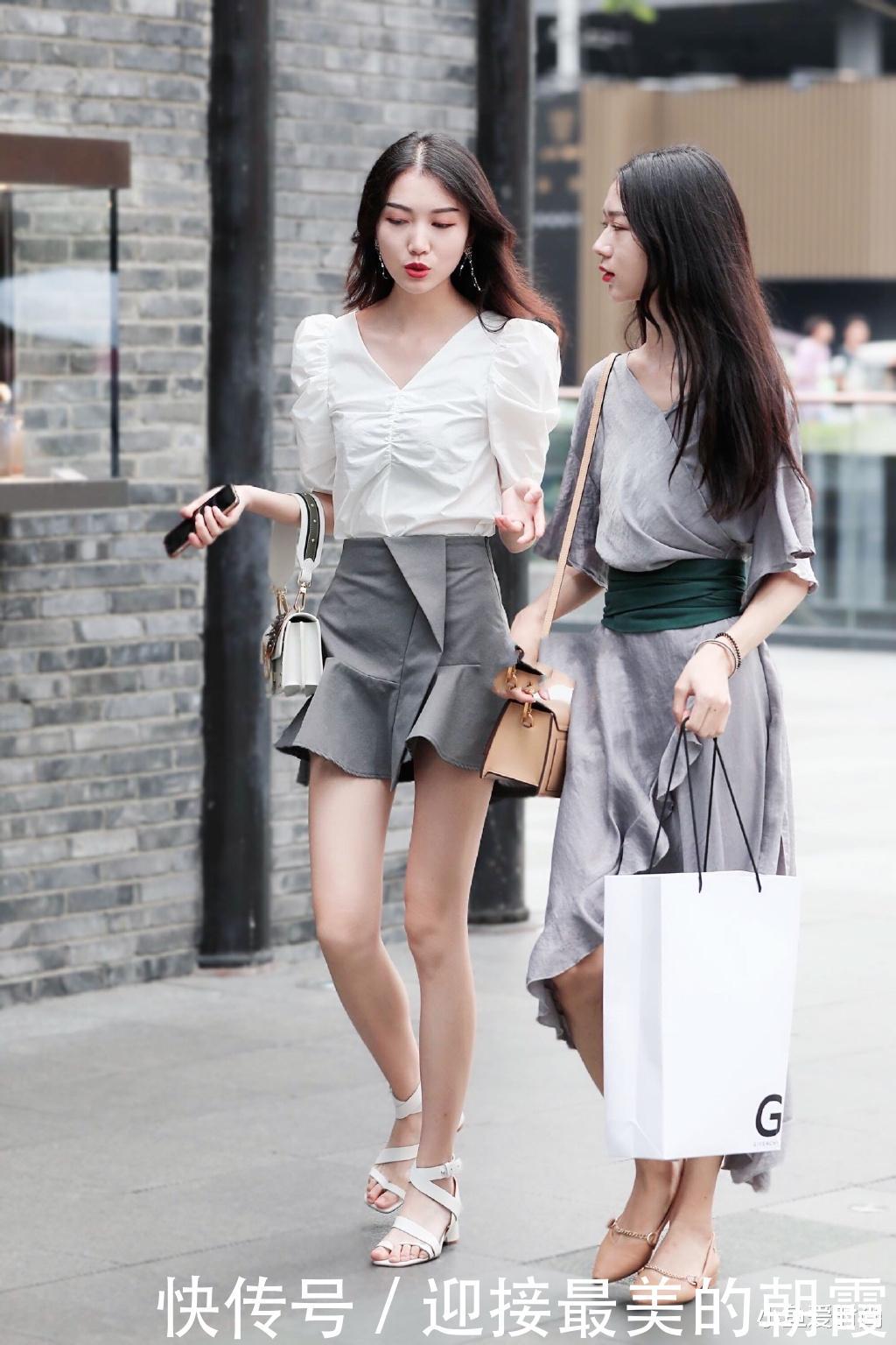 衣服:鞋子越做越省事,一张纸垫脚底,下雨浸透只能“光着脚”