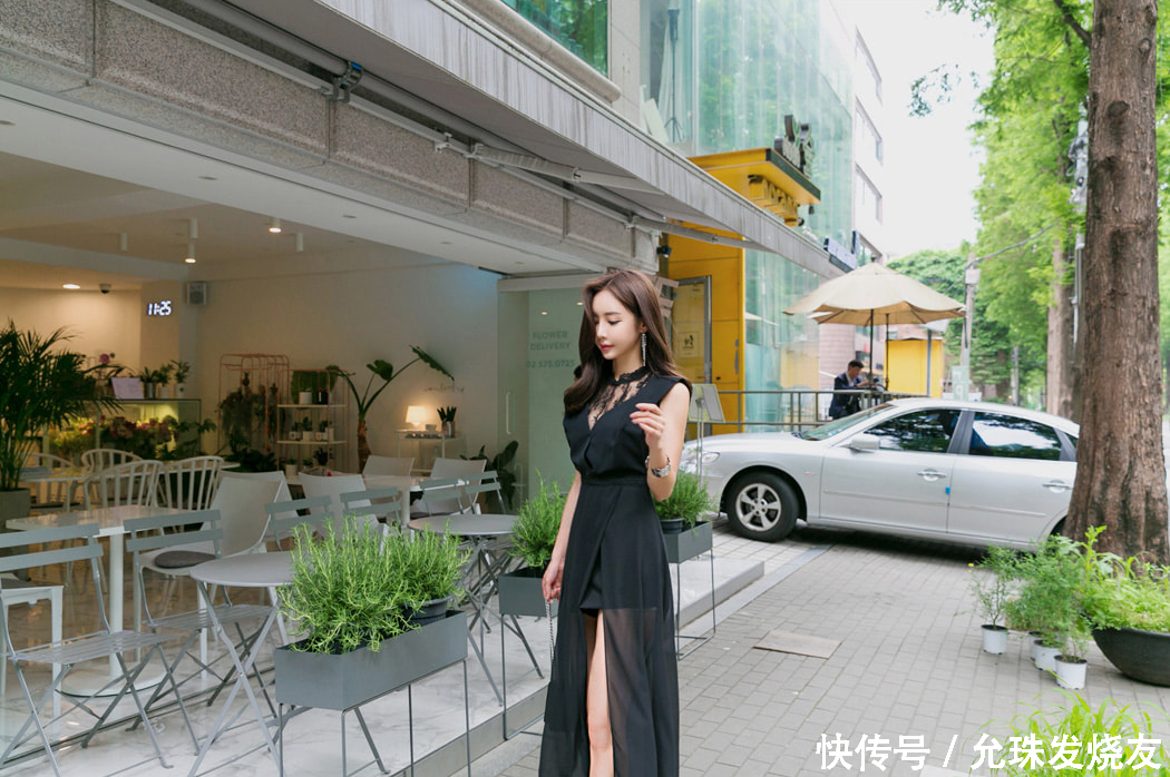 孙允珠暗夜蝙蝠轻盈薄纱分衩裙