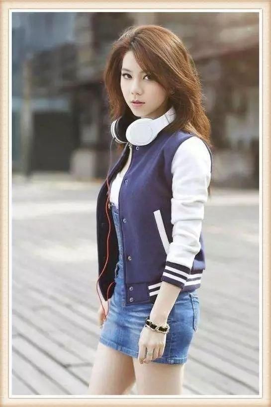 邓紫棋不再土土的，不穿皮裤的她美出了本该有的女人味了