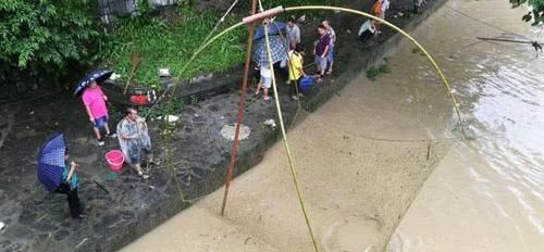  捕鱼■谁曾见过这种捕鱼方式“搬罾”