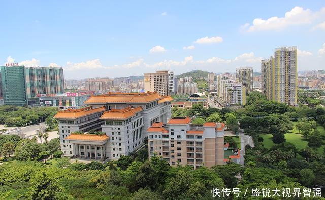  「GDP」中国最富的镇之一, GDP超三分之一地级市，10%国人用这里