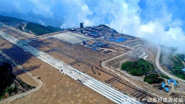 重庆新机场花费16亿，地址选择在偏远的大山上，意欲何为呢