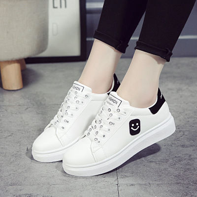 今年很流行的小白鞋，漂亮不贵还减龄，超有文艺范