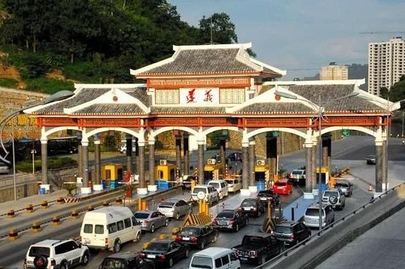  交警|免费“蹭”ETC是什么神操作？交警：拉入黑名单！罚款扣分